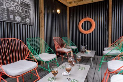 Ultimate Glam, Vintage Central Pad. Cool 70S Bar. Bournemouth Exterior photo